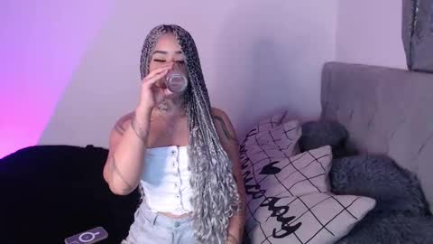 Vayolett Bass online show from February 21, 10:59 pm