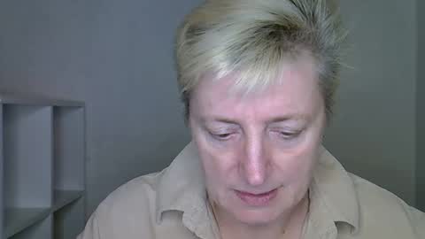 vea_motty online show from December 4, 2:19 pm