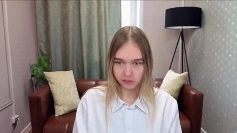 Snapshot of vel1ka chatting on October 21, 7:45 am Barbara online show from October 21, 7:45 am