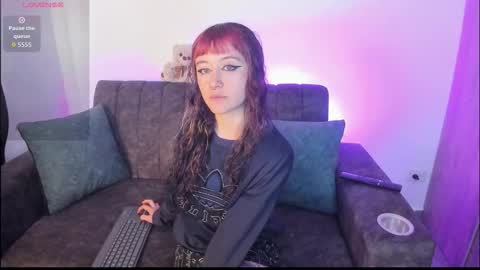 velmoon online show from March 18, 6:35 pm