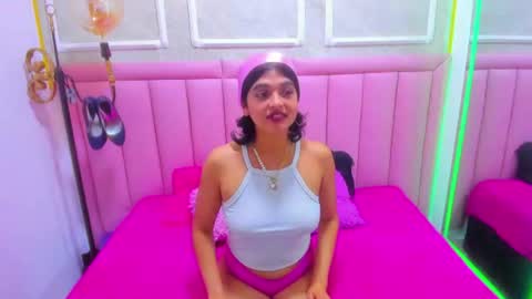 velvet_giirll online show from July 9, 1:46 pm