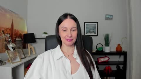 Snapshot of velvet_jasmine chatting on October 8, 6:18 am Jasmine online show from October 8, 6:18 am