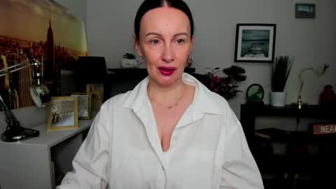 Snapshot of velvet_jasmine chatting on September 20, 6:34 am Jasmine online show from September 20, 6:34 am