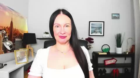 Snapshot of velvet_jasmine chatting on September 25, 6:34 am Jasmine online show from September 25, 6:34 am