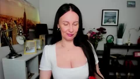Snapshot of velvet_jasmine chatting on September 16, 5:37 am Jasmine online show from September 16, 5:37 am