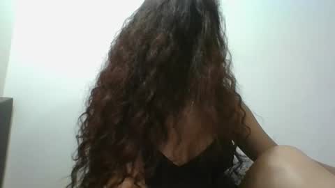 velvet_moon_v online show from March 27, 1:45 pm