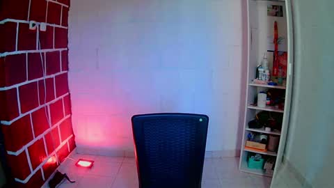 emily independent account  MY conextion 1100 GTM  to  17hr GTM online show from December 31, 5:18 pm