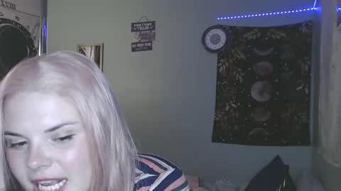 Miss Venus online show from November 18, 11:15 pm