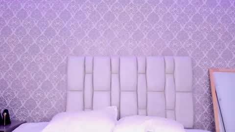 Venus  online show from December 15, 3:39 pm