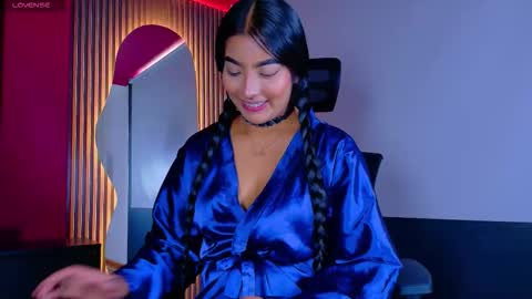 Verah Fox online show from December 3, 1:24 pm