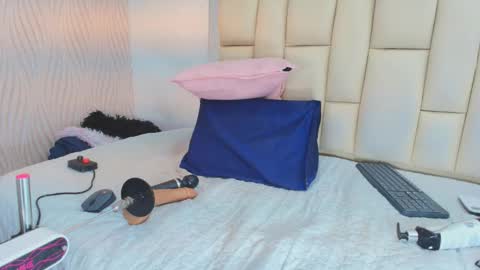 Vero online show from December 5, 12:50 pm