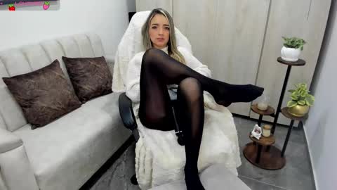 Catalina online show from October 4, 2:28 am