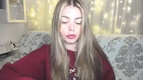 Lolitalolz online show from January 17, 9:00 pm