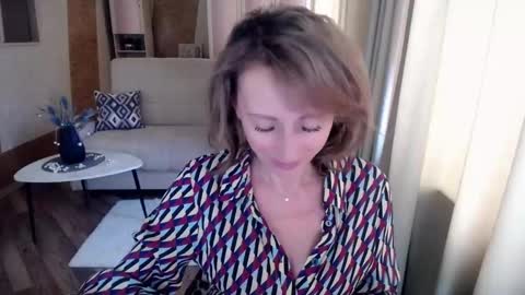 Helen online show from March 2, 5:33 am