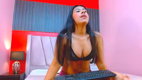Veronica Robles online show from July 9, 6:54 pm