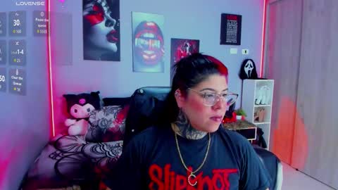 Miss Veronika online show from November 4, 8:30 am