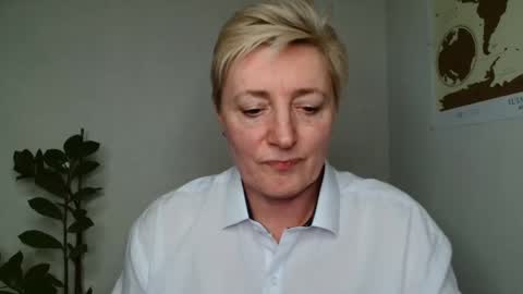 Snapshot of verony_ chatting on March 8, 3:22 pm verony_ online show from March 8, 3:22 pm