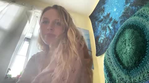 nova online show from September 22, 9:02 pm