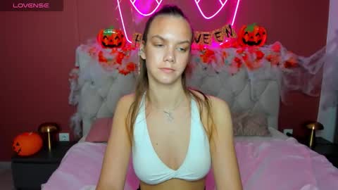 vickie_smith online show from October 25, 8:44 am