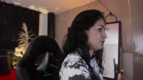 Vicky online show from April 17, 9:50 pm