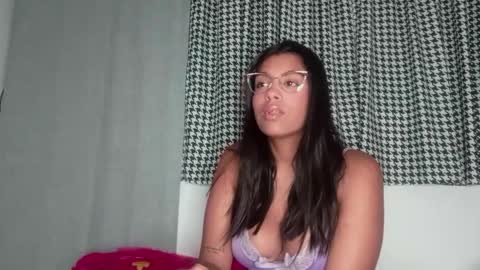 vickyhm22 online show from September 30, 7:25 am