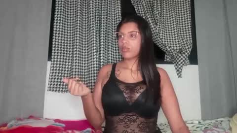 vickyhm22 online show from October 8, 9:13 am