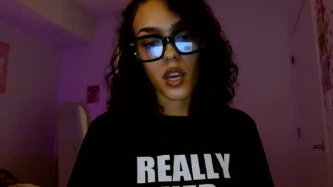 Goddess Victory  online show from November 4, 4:28 am