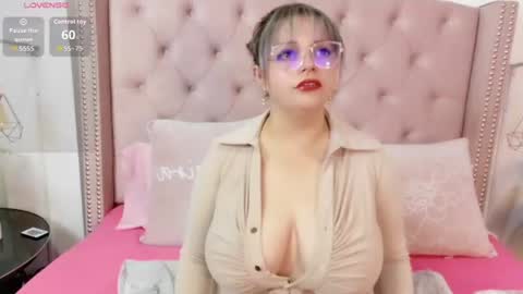victoria_cherry_ online show from July 24, 11:52 am