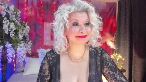 diorvictoria9 online show from February 3, 6:23 pm