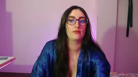 Victoria online show from November 21, 8:44 pm