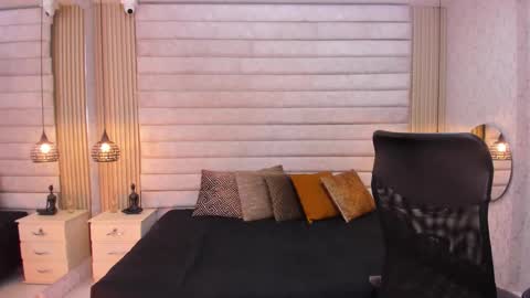 victoriaablair online show from March 24, 7:41 pm