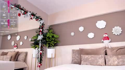 Victoria Shelby  online show from December 5, 12:28 pm