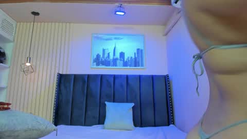 Viiolett online show from March 6, 8:04 pm