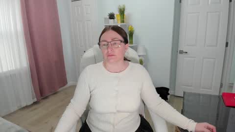 Ukrainian-woman online show from February 7, 3:30 pm