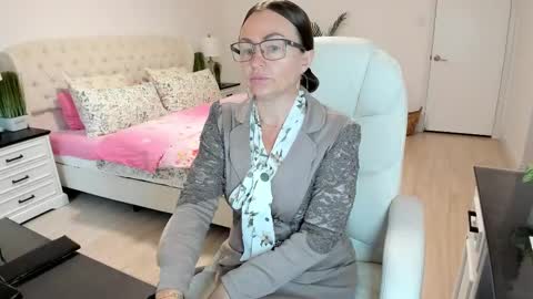 Ukrainian-woman online show from October 14, 12:52 pm