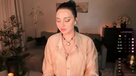 Viki Bellson online show from November 23, 8:32 pm