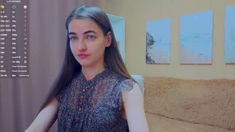 vikiberry online show from February 28, 8:14 am