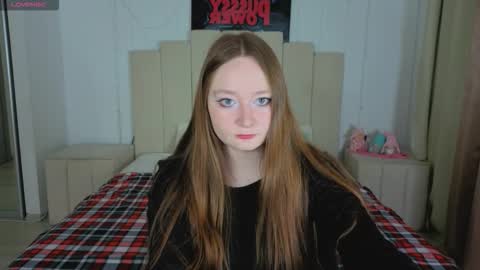 Vikki online show from December 17, 4:00 pm