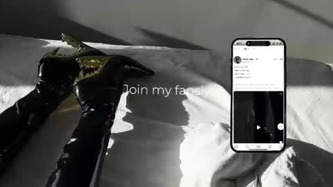 Diva Silvia online show from December 5, 4:08 pm