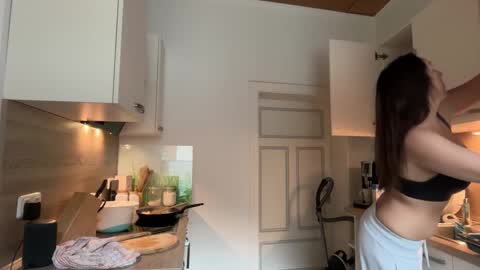 Vio online show from March 25, 10:29 am