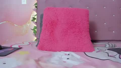 violet__taylor_ online show from April 14, 2:22 am