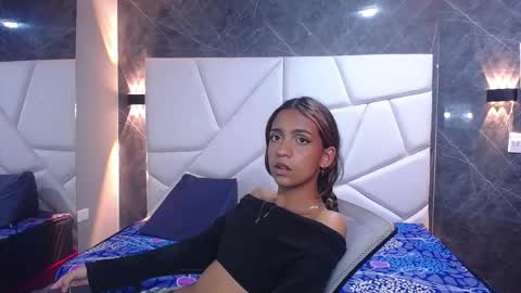 Violet online show from March 14, 2:07 pm