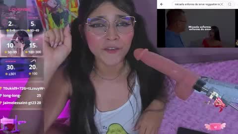 Snapshot of violet_fiore chatting on October 5, 5:51 pm Violet Fiore online show from October 5, 5:51 pm