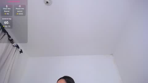 violet_giraldo online show from February 25, 7:01 pm