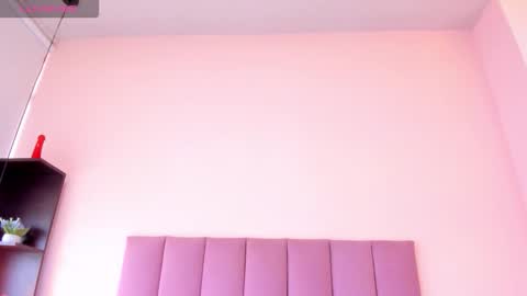 violet online show from November 20, 1:34 pm