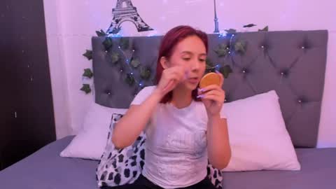 Violeta online show from April 1, 6:38 pm