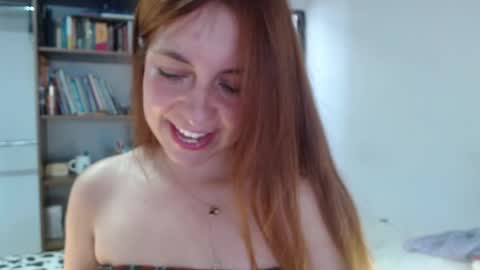 Snapshot of violeta_peter69 chatting on December 21, 9:58 pm Violeta Peter online show from December 21, 9:58 pm