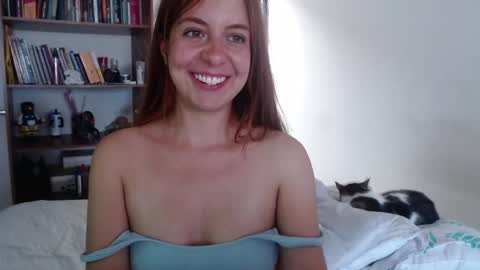 Snapshot of violeta_peter69 chatting on March 8, 8:46 pm Violeta Peter online show from March 8, 8:46 pm