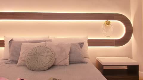 Violeta Sum online show from March 14, 1:23 pm