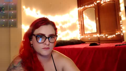 Snapshot of violetabitch chatting on December 13, 8:54 am Violetta Morningstar online show from December 13, 8:54 am